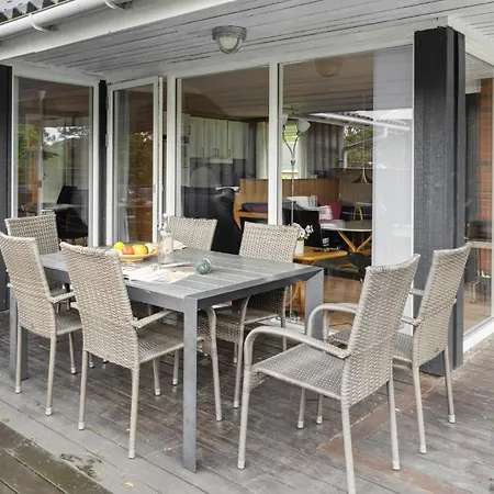 Holiday home Three-bedroom In Hvide Sande