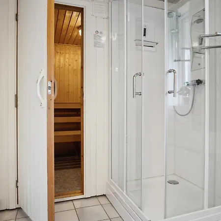 Feriehus Three-bedroom In Hvide Sande