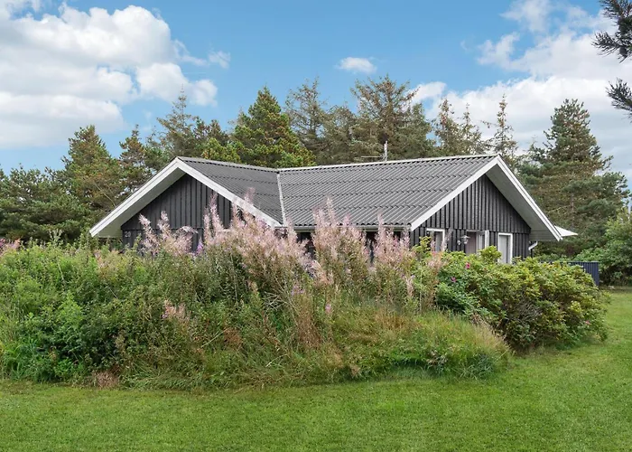 Three-bedroom In Hvide Sande 別荘 *